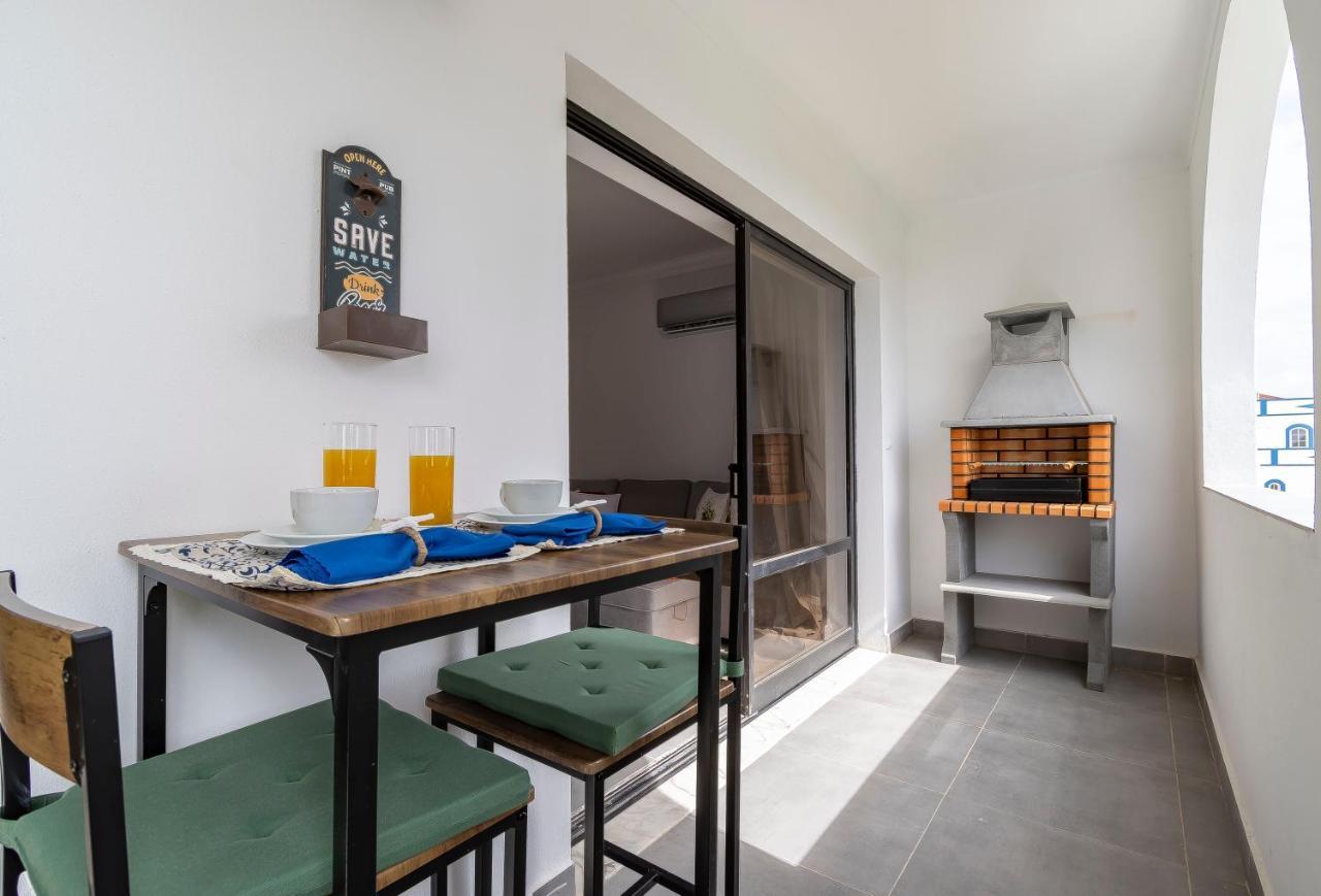 3 Minutes To The Beach, 2 Bedroom Amazing Apt With Balcony, Bbq Grill And Pool Сагреш Екстер'єр фото