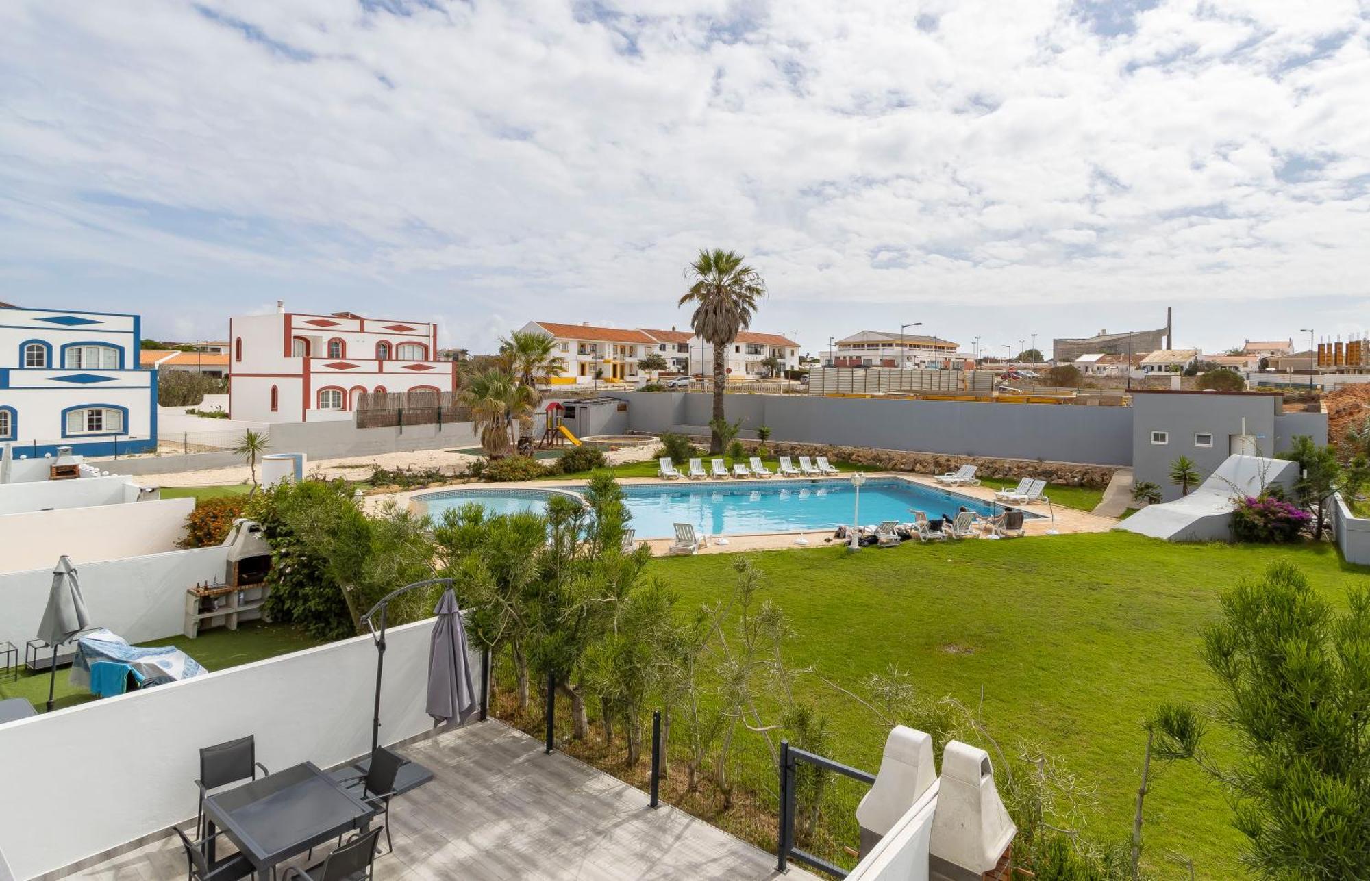 3 Minutes To The Beach, 2 Bedroom Amazing Apt With Balcony, Bbq Grill And Pool Сагреш Екстер'єр фото